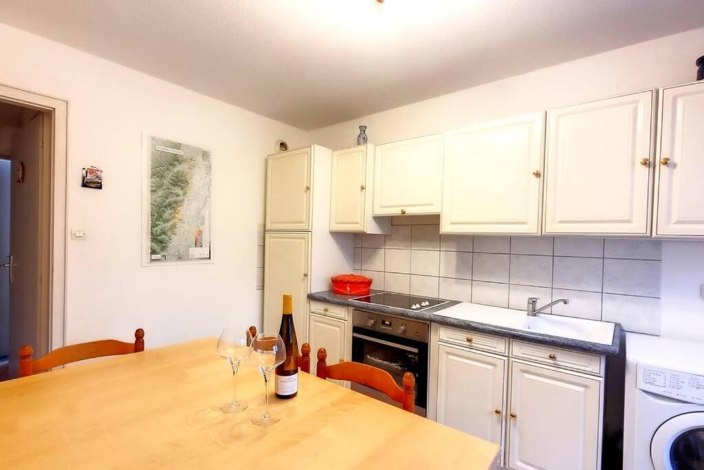 Chez Romane - Appartement Avec Parking 리크위르 외부 사진